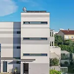 Mato 1 Apartment Zadar