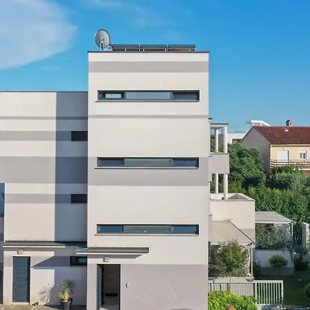 Mato 1 Апартаменты Задар