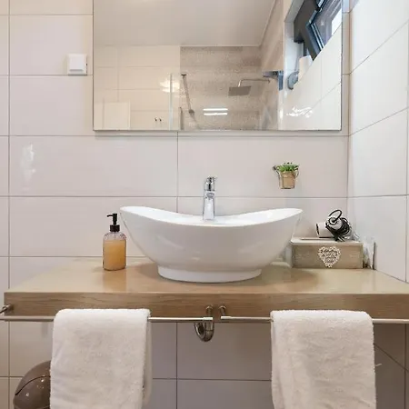 Mato 1 Апартаменты Задар