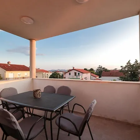 Mato 1 Апартаменты Задар